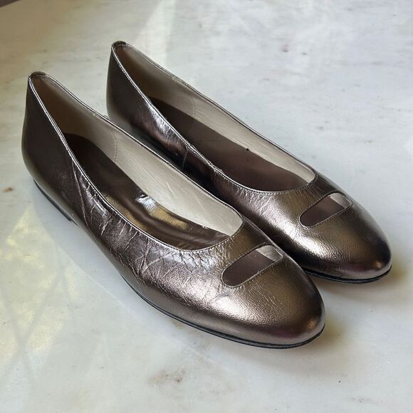 New Y2K Bandolino Metallic Bronze Silver leather Women's Flats 8N - Picture 1 of 7